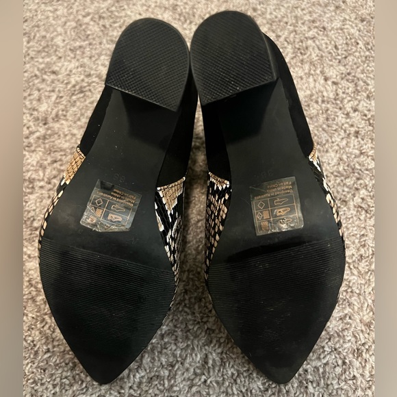 St. Stana Snake Print & Black Boot - Picture 6 of 6